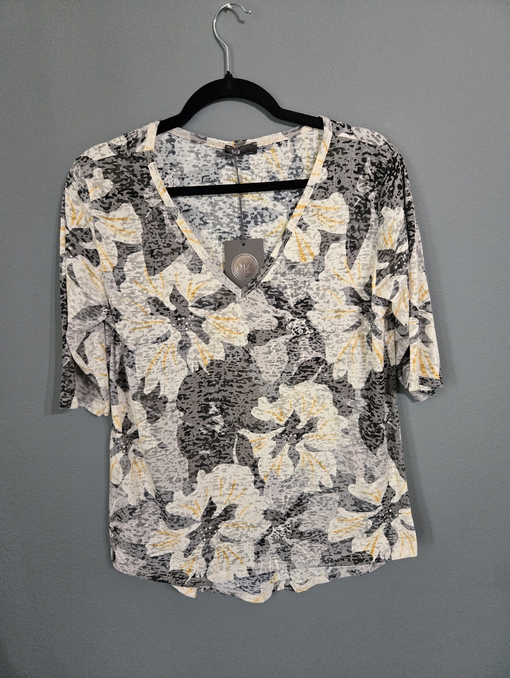 Maison Martin Margiela Gray, White & Yellow Floral V-Neck Tee